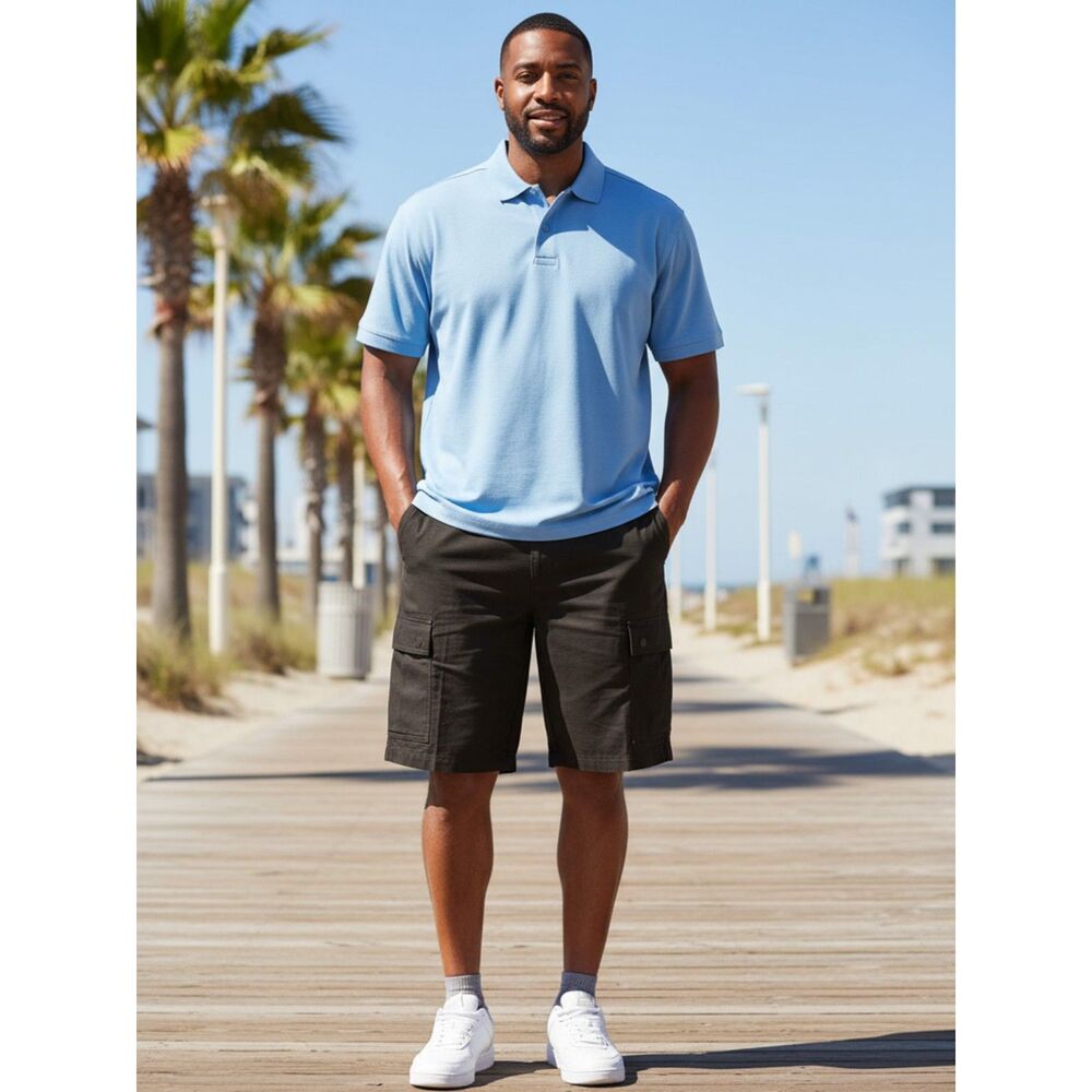 Roundtree & Yorke Men's Black Cargo Shorts - Size 42